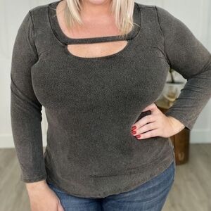 NWOT Fitted White Birch 2X Cut Out